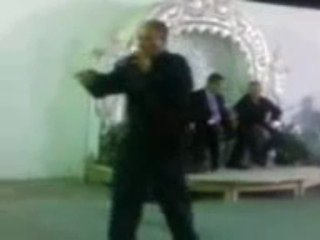 célèbre chanteur d'eljem tunisie yorchok 3la 3adel 7chich