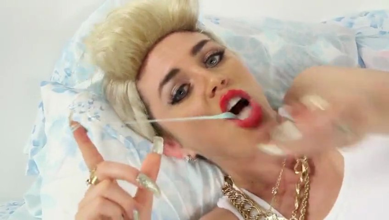 Miley Cyrus - We Can't Stop PARODIE!!