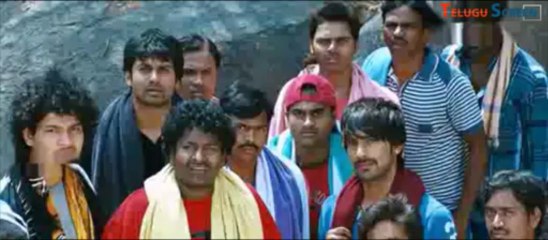 College Girls Bathing in River - Chammak Challo Movie Scens