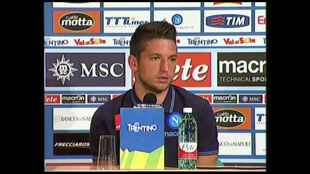 Napoli -- A Dimaro Callejon e Mertens familiarizzano con i senatori (18.07.13)