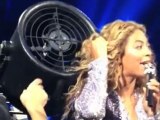 Beyonces hair caught in stage fan while performing
