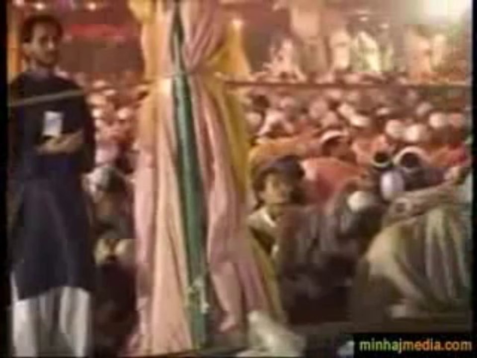 Dua - Dr. Tahir ul Qadri is weeping with tears and longing for Allah (layla tul Qadr) (part 1_2)