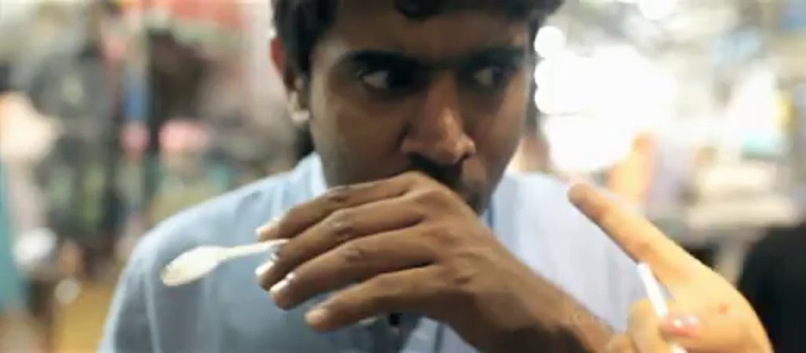 1.Kadhal Ennulle ~ TamiLTunes.neT