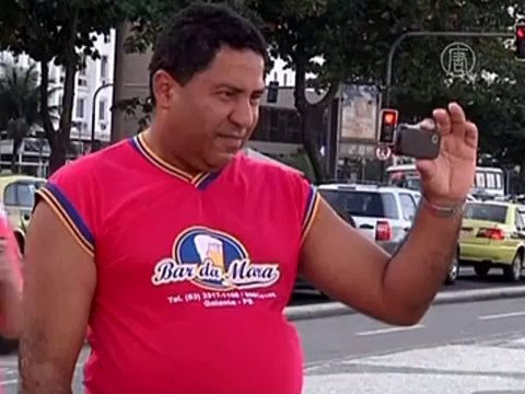 Папа Римский из песка появился на пляже в Рио