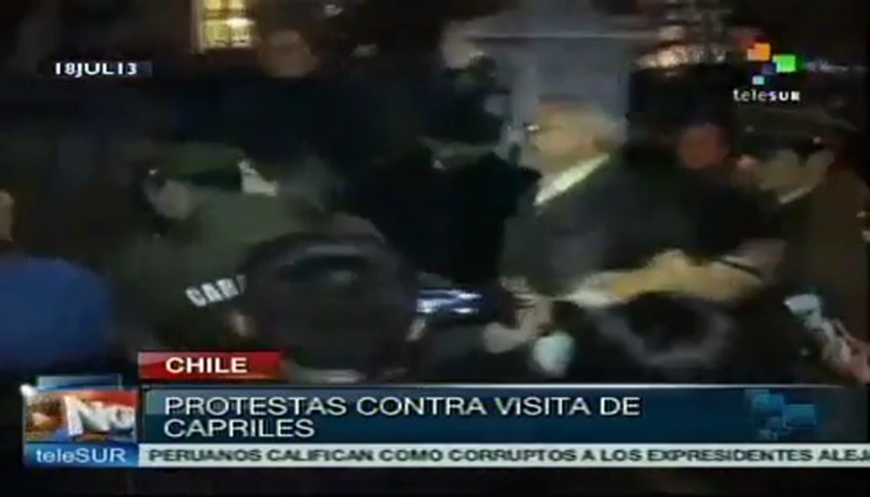 Fuertes protestas de rechazo a presencia de Capriles en Chile