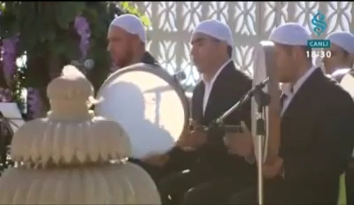 Yenidoğan Lalegül İlahi Grubu - Gel Gör Beni