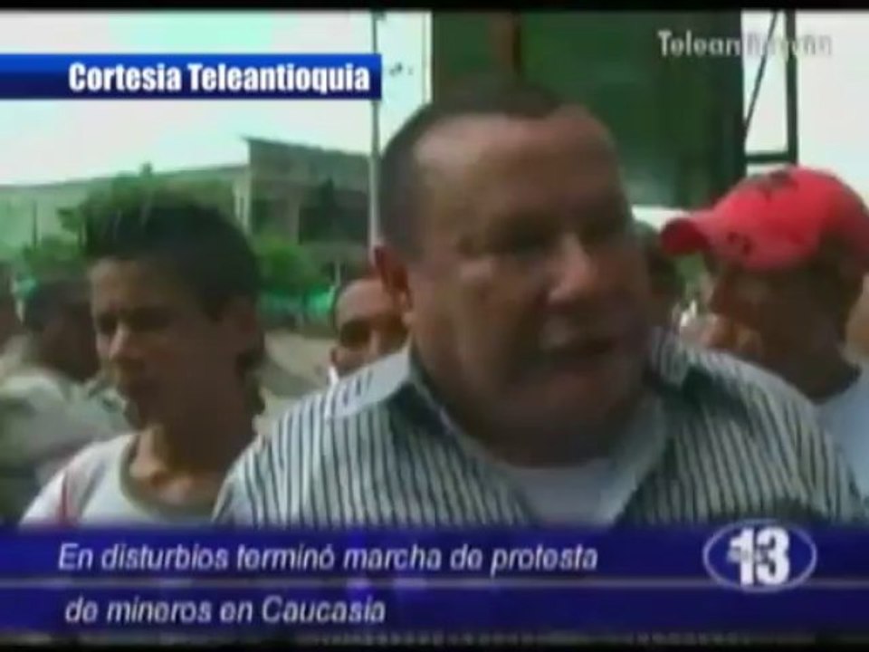 Con fuertes disturbios continua el paro minero en el departamento de Antioquia