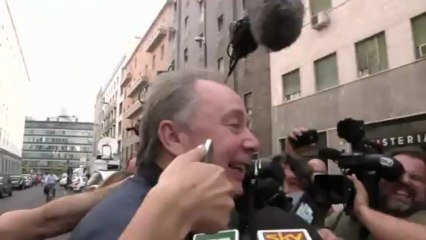 Três amigos de Berlusconi são presos