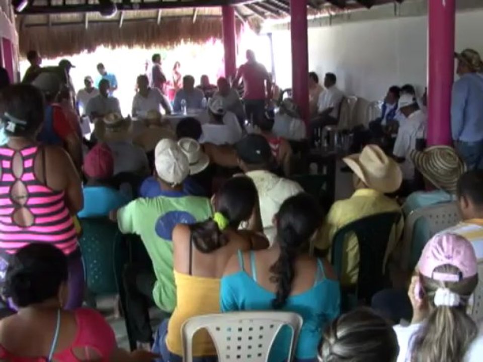 La administración municipal realiza importantes reunión con la comunidad y líderes de Tierradentro