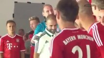 Tom Starke punches Pep Guardiola | Guardiola leva um banano na cara do guarda-redes do Bayern