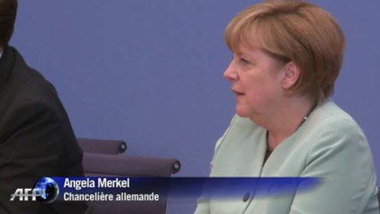 Angela Merkel n'envisage pas d'alléger la dette grecque
