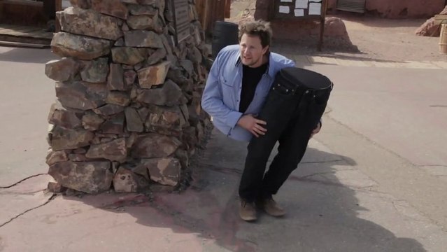 Illusion d'un magicien coupé en deux