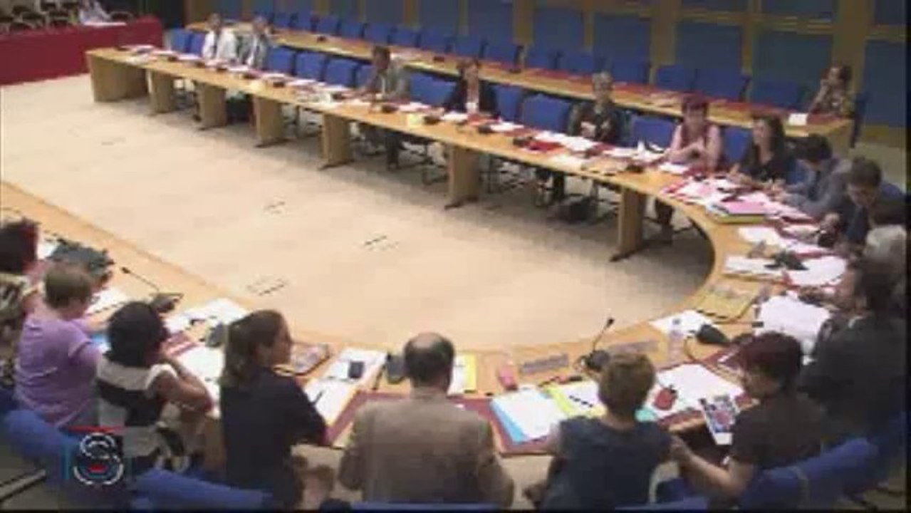 Sénat : Najat Vallaud-Belkacem répond aux questions sur le projet de loi égalité femmes-hommes