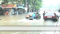 Heavy rain disrupts Pune-Mumbai traffic route