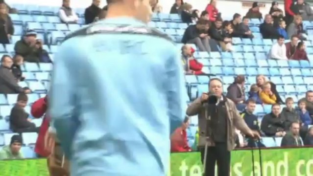 Benteke niente Lazio rinnova con l'Aston Villa