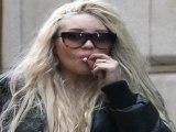 Amanda Bynes Smokes Weed- Kicked Out Of The Hotel Room