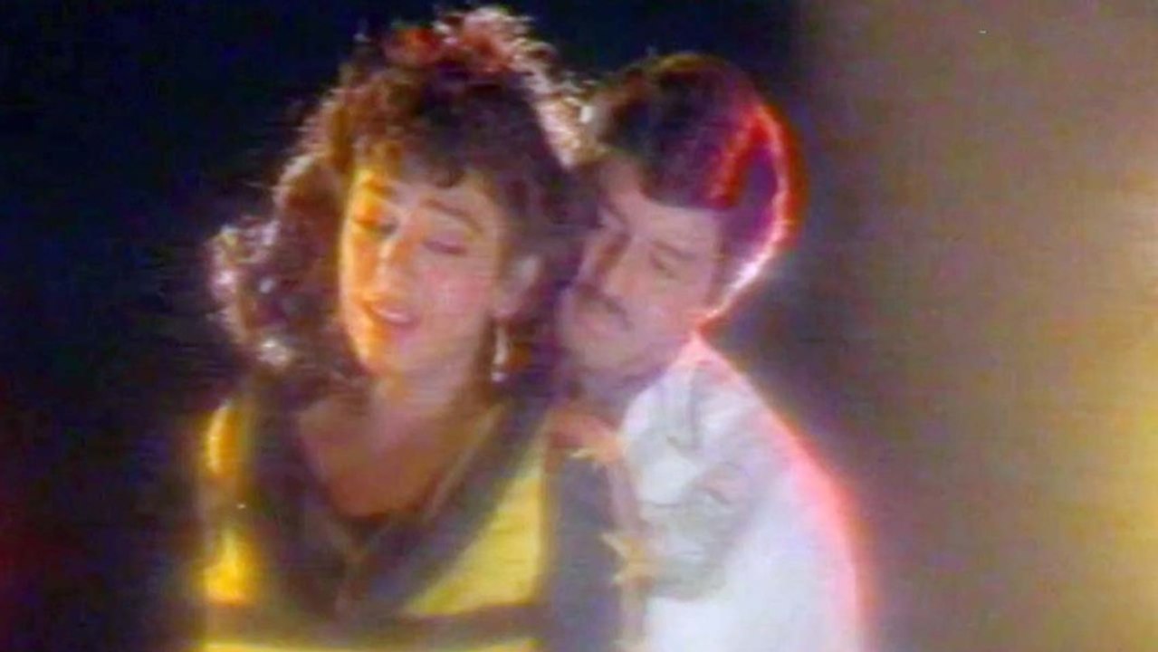 Nari Nari Naduma murari Movie Songs - Vayasu sogasu kalisina - Bala Krishna Sobhana