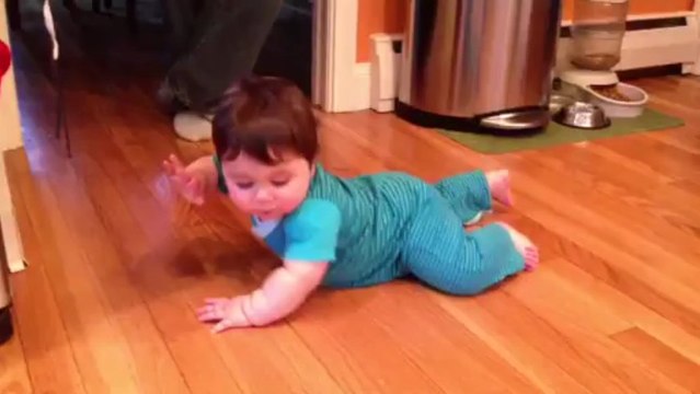 Premier quatre pattes!