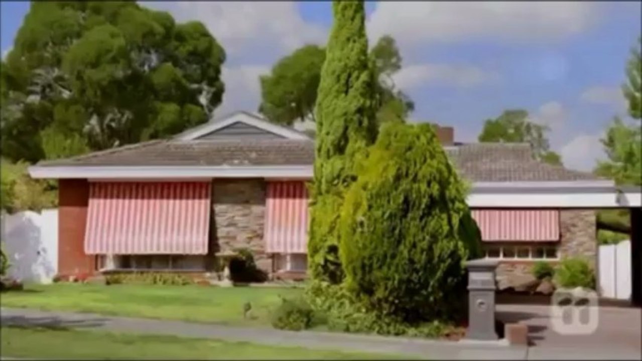 Neighbours- Chris & Ramsay Street -E153