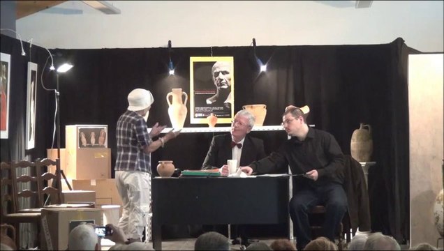 Pièce de théâtre on a volé le buste de César de Marie-Hélène MOROT-SIR jouée le 8 juin 2013 par le Petit Théâtre d'Uchaux