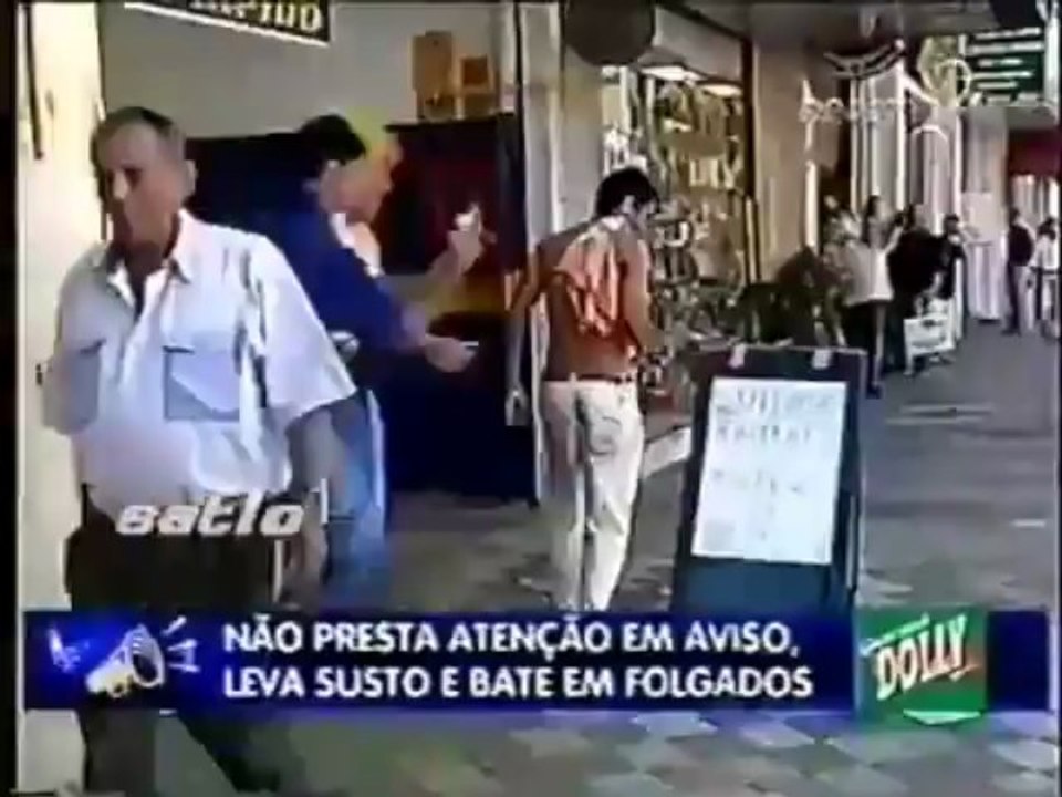 Pegadinha do João Kleber - Malucos assustam pedestres