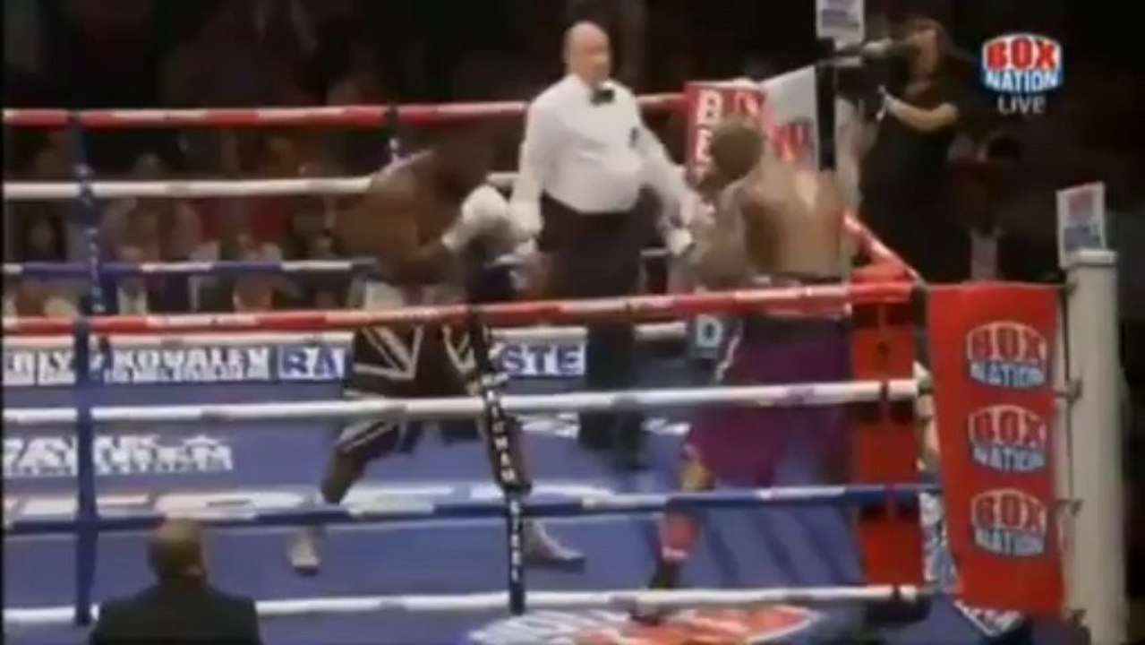 (20-07-2013) Dereck Chisora vs Malik Scott