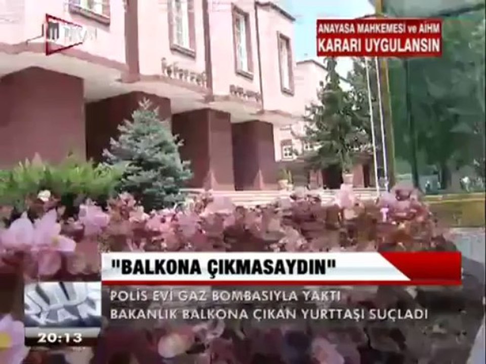 BALKONA ÇIKMASAYDIN