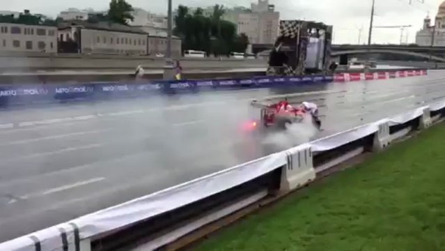 Kamui kobayashi (Ferrari) Crash at Moscow City Racing 2013 July,21