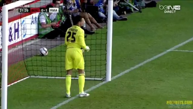 Cristiano Ronaldo débute la saison avec un joli coup franc !