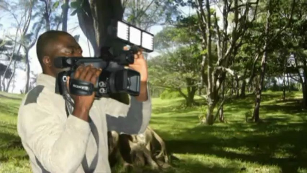 "Nouveau Roi des Belges Philippe & la Reine Mathilde" par Ledoux paradis (Télé Solidarité)