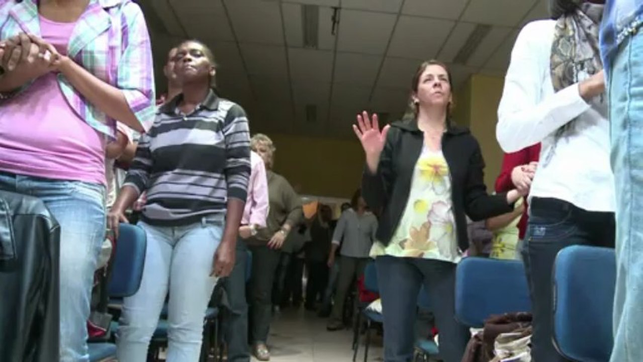 Schwules Priesterpaar in Brasilien gründet eigene Kirche
