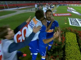 Cruzeiro vence e São Paulo completa dez jogos sem vitórias