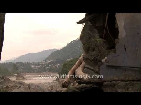 Damaged office of PWD in Kirti Nagar : Post Uttarakhand Flood