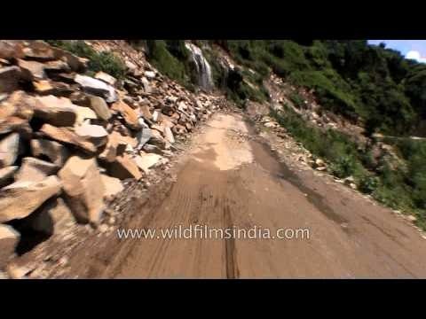 Totally damaged roads - On the way to Guptkashi