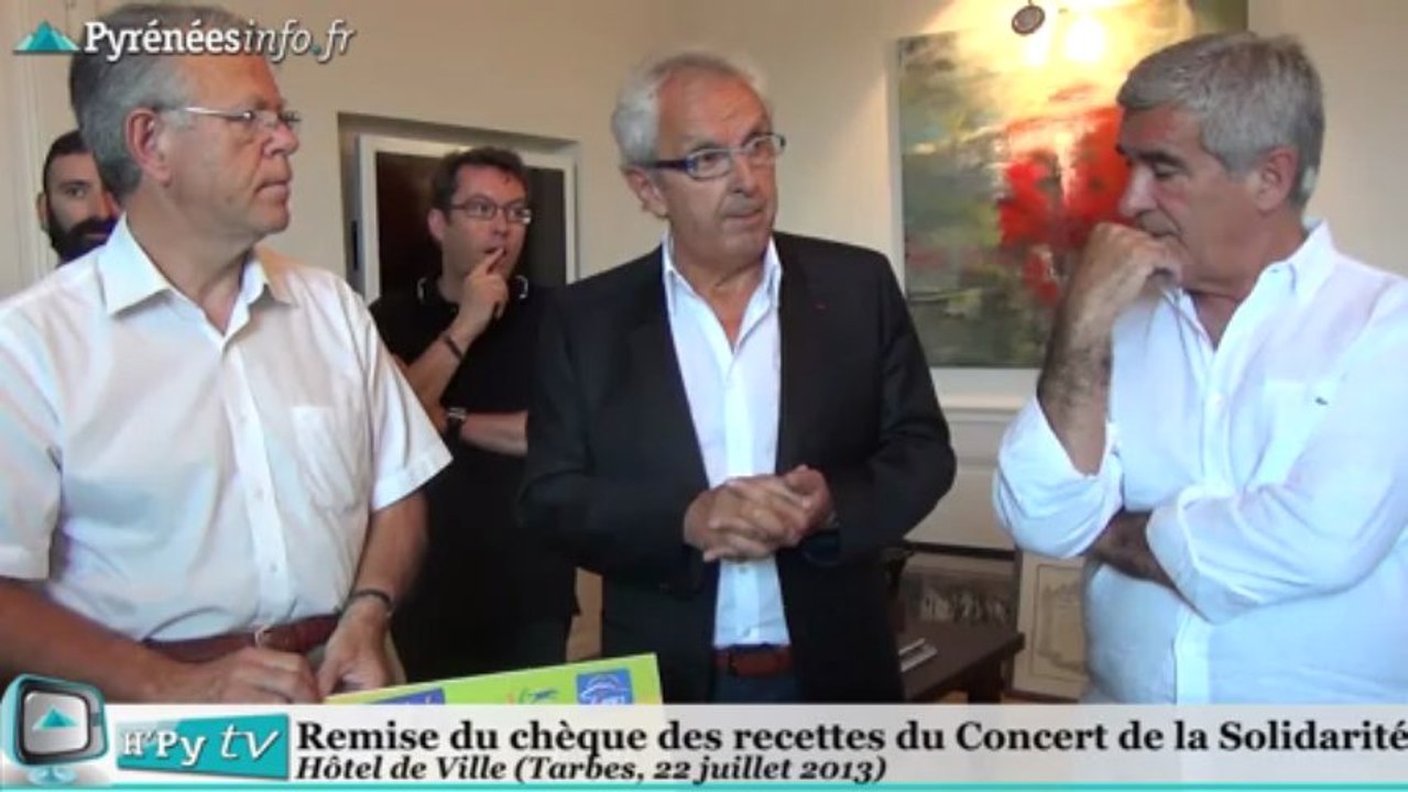 [TARBES]Remise du chèque du Concert de la Solidarité (22 juillet 2013)
