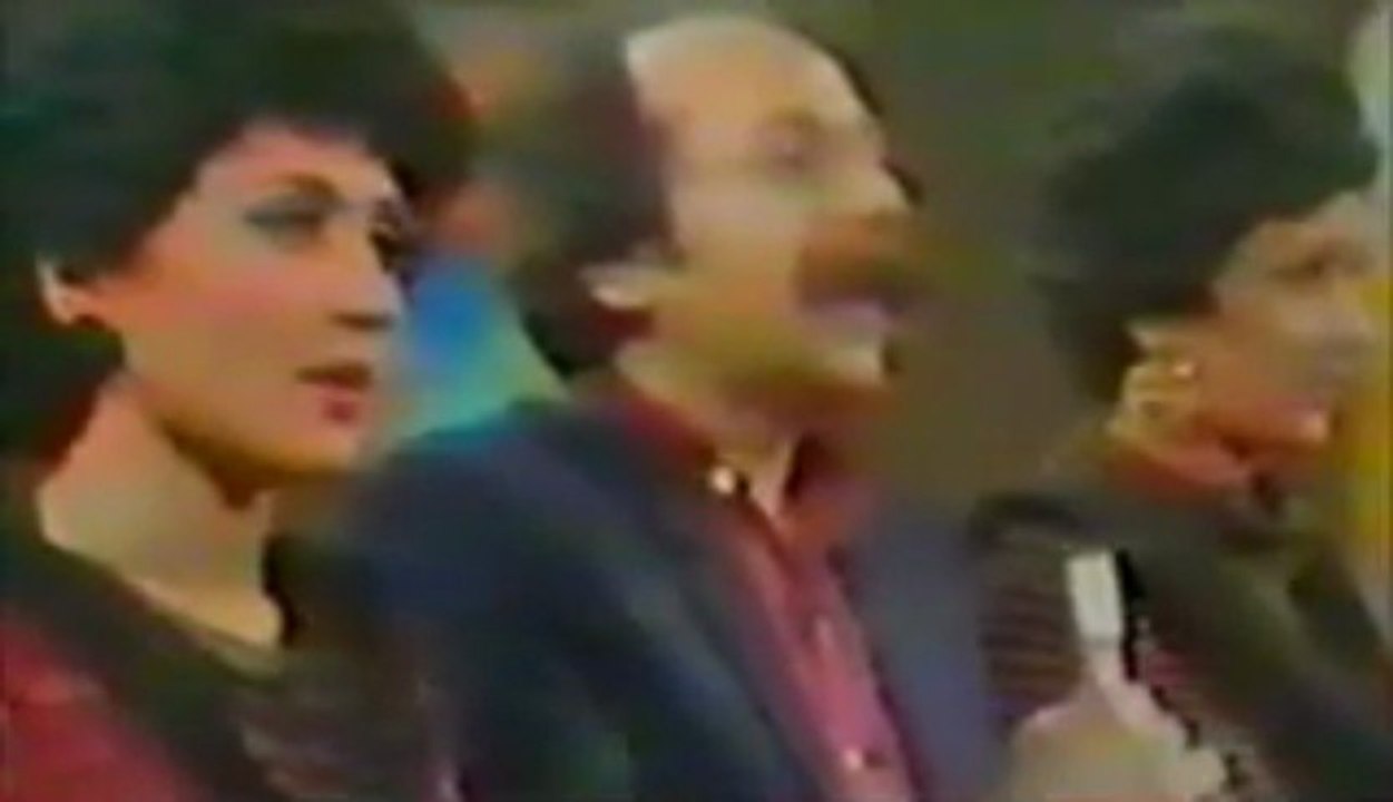 PTV Old is Gold  - Superb stage performance of Bushra Ansari, Anwar Maqsood and others