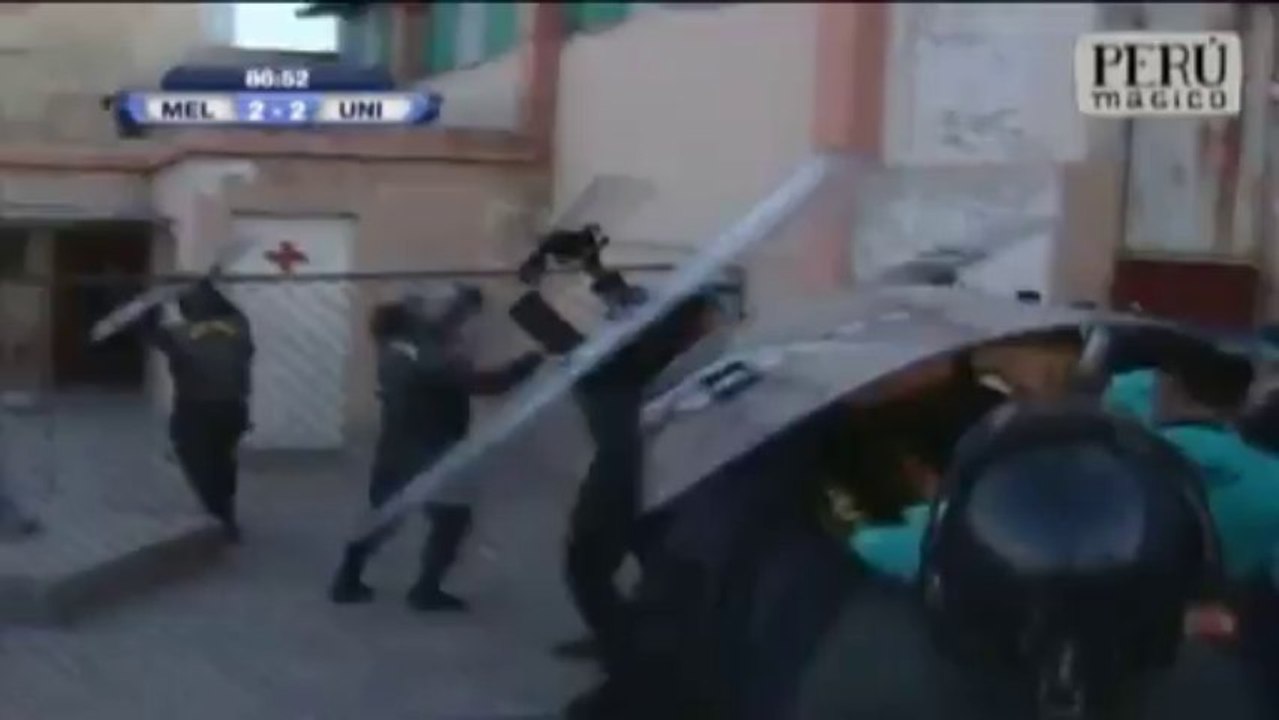 Peru: abseitspfiff! trainer attackiert linienrichter