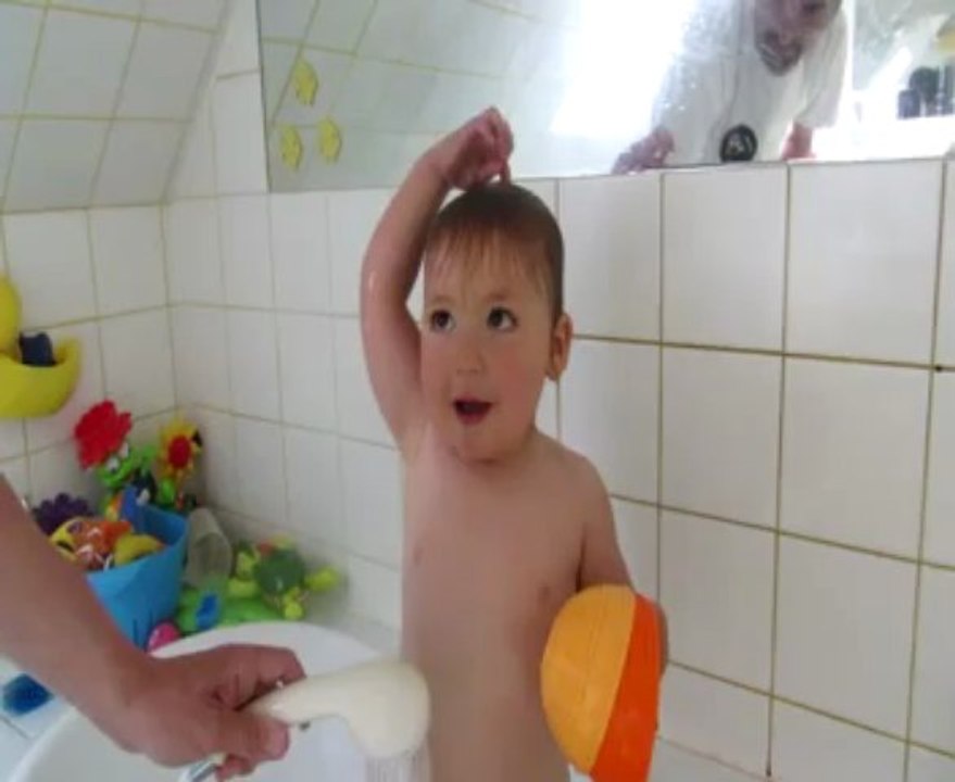 Gaëtan fan de la douche