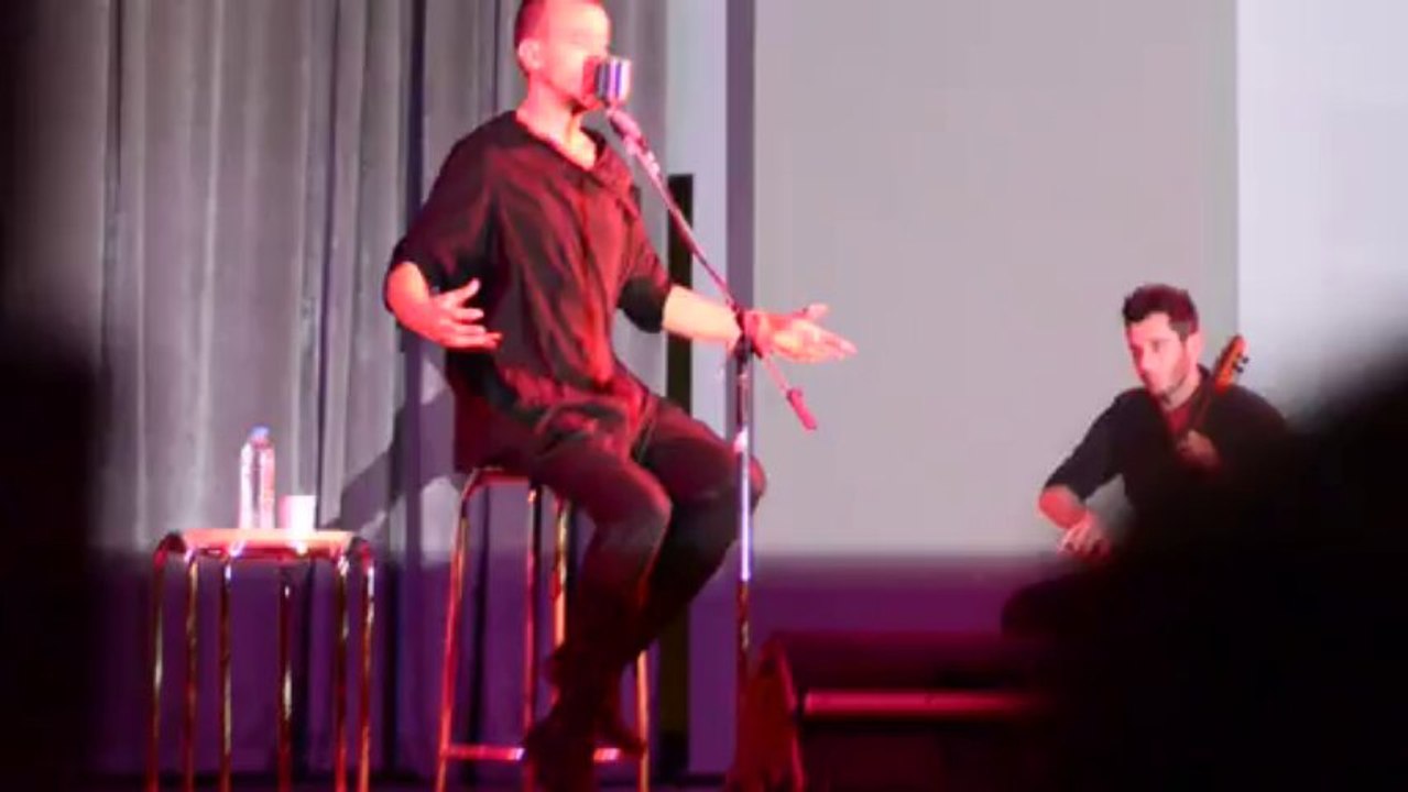 Cem Adrian - yağmur  " 18 Temmuz 2013 Bostanlı Suat Taşer Açıkhava Tiyatrosu Konseri"