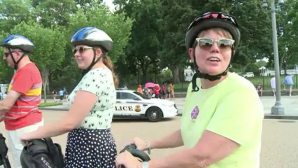 Americans celebrate Britain's royal baby