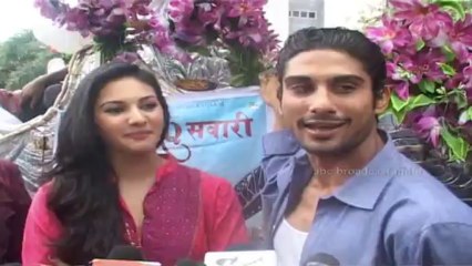 Prateik & Amyra  Doing Buggy Ride With Fans On Marine drive