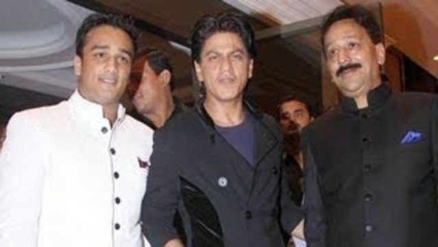 Shahrukh Khan @ Baba Siddiqui's Iftaar Party !