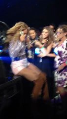 Beyoncé : Ses cheveux se coincent dans un ventilateur en plein concert