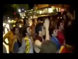 Galatasaray Taraftarı Bağdat Caddesi'nde polise üçlü çektirdi