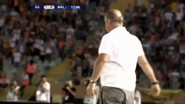 Sneijder w spektakularnym stylu pokonał bramkarza Malagi