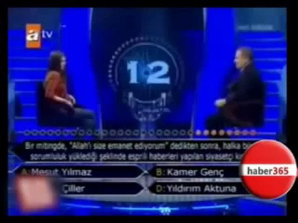 Kenan Işık'ın Elini Sıkmayan Yarışmacı Eli  havada kaldı