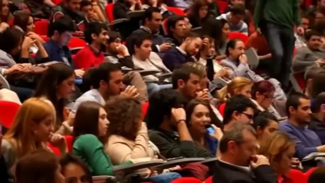 Okan Bayülgen-Sigara Tartışması