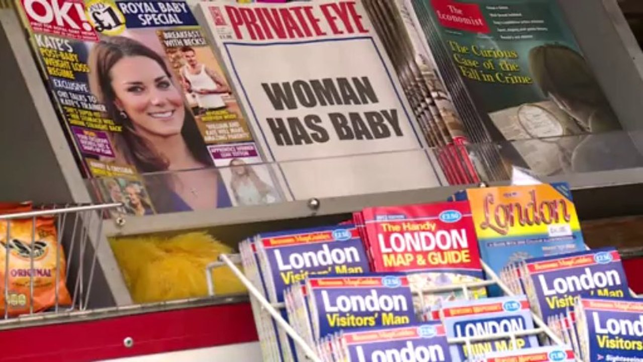 Crowds at hospital, palace after royal baby birth