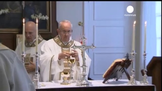 Pope holds private mass
