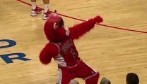 Benny The Bull - The crazy Mascot of the Chicago Bulls - NBA